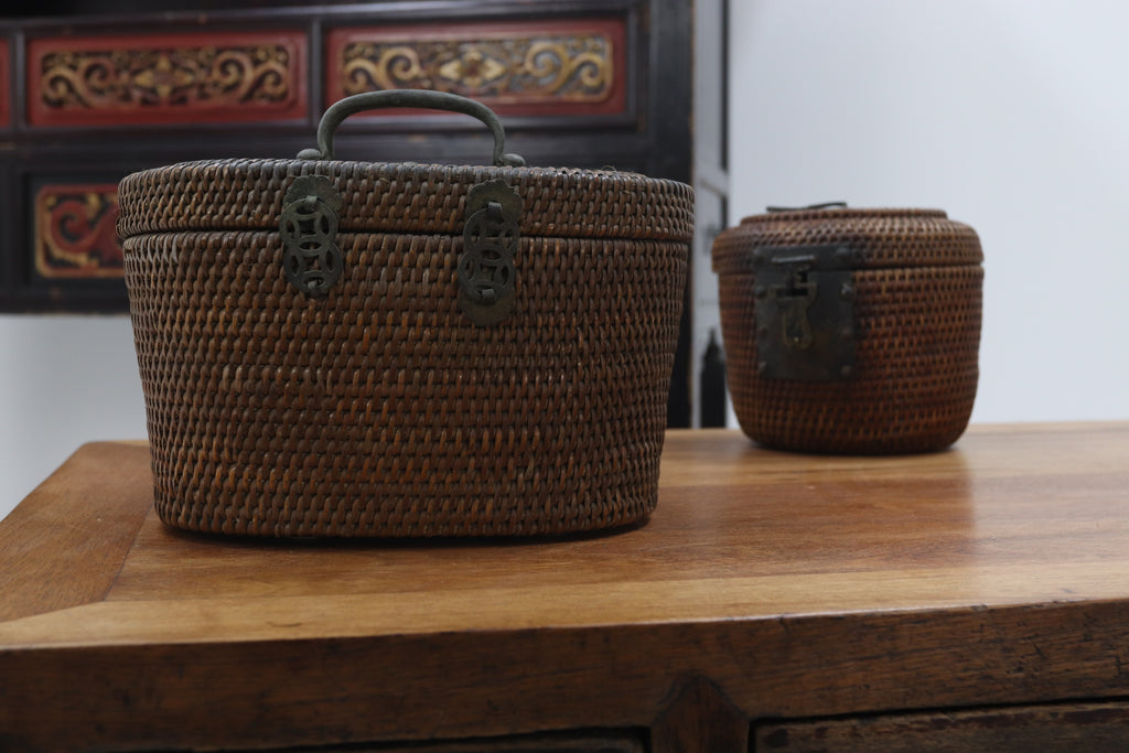 Vintage handmade willow teapot basket 