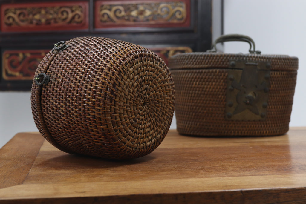 Vintage handmade willow teapot basket 