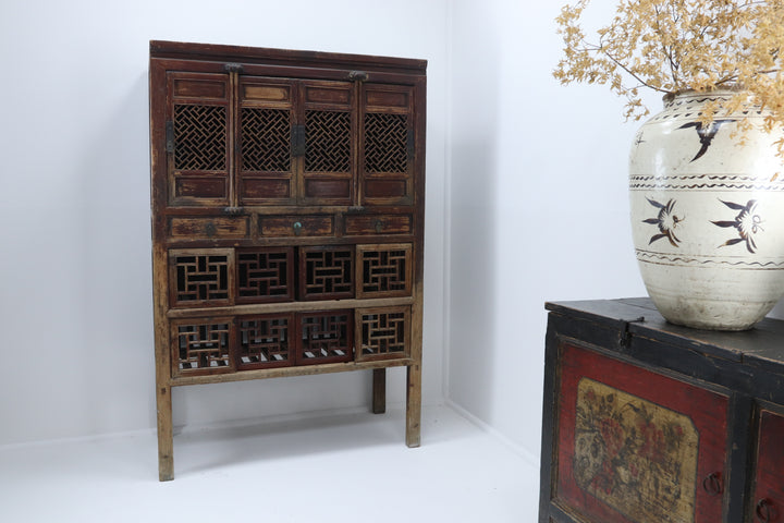 Elm Tapered Cabinet From Shanxi - 19thC Elm Tapered Cabinet From Shanxi - 19thC