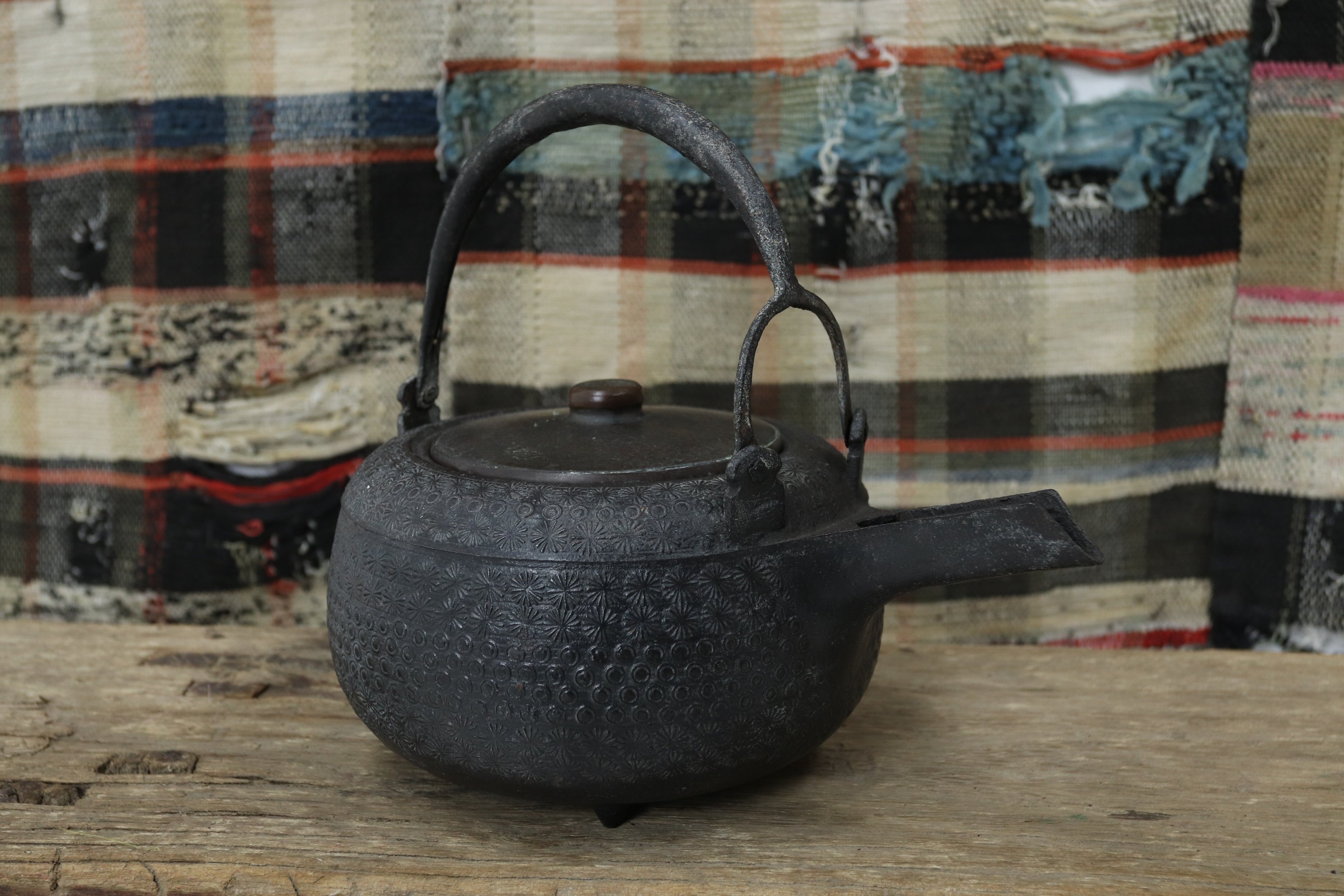 Antique Showa Period Japanese Nanbu Tekki Cast Iron Kettle 1 – Apeman ...
