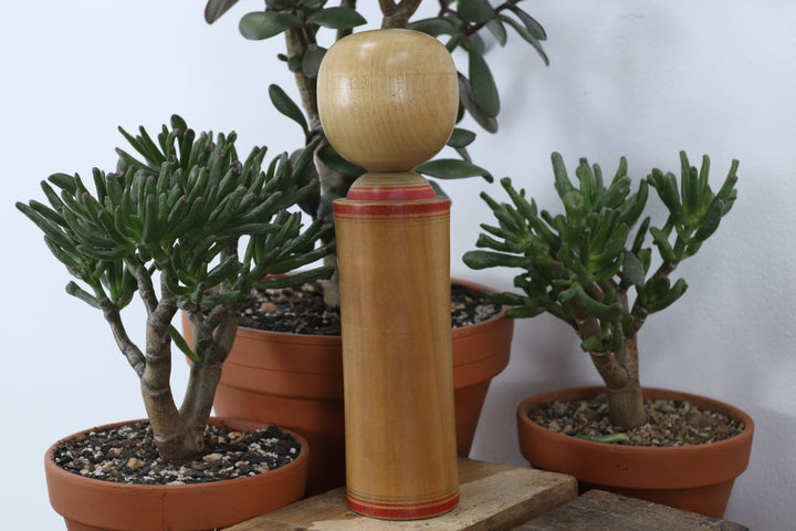 Vintage asian Figurine 