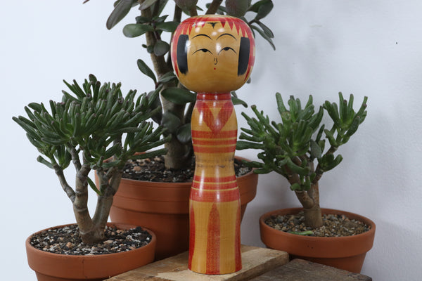 Vintage asian Figurine 