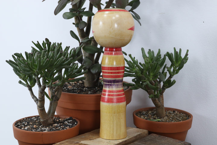 Vintage asian Figurine 