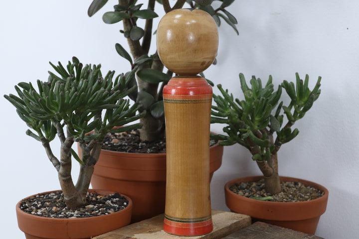 Vintage asian Figurine 