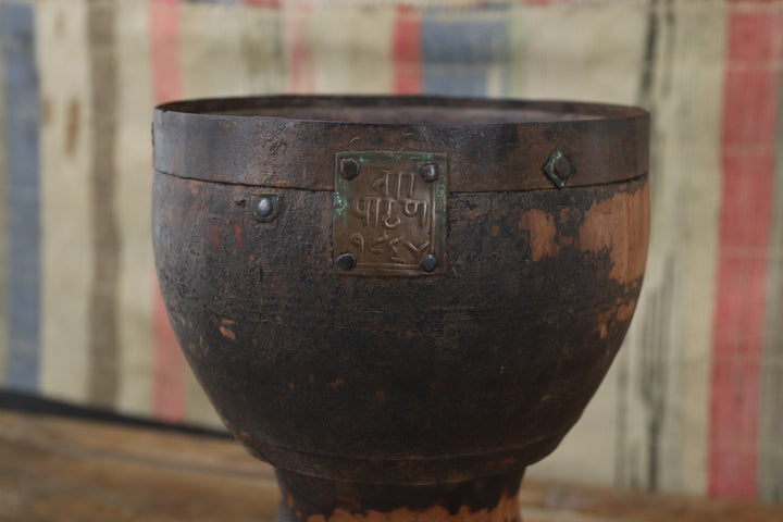 Antique Oriental Handmade Hourglass Pot