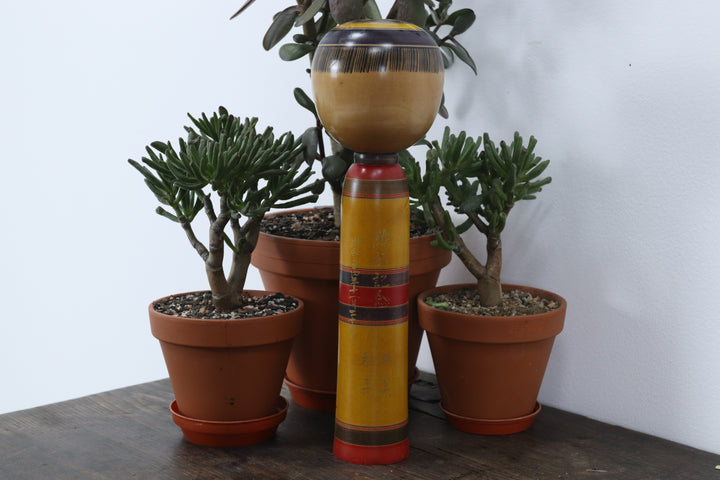 Vintage asian Figurine 