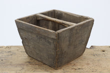 Load image into Gallery viewer, Vintage wooden paddy trug 