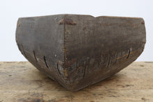 Load image into Gallery viewer, Vintage wooden paddy trug 
