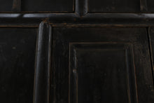 Load image into Gallery viewer, Vintage asian wooden black cabinet 